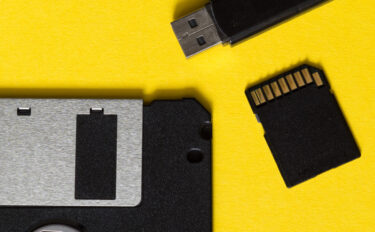 NANDフラッシュとは？SSDに使われるメモリの種類やNORとの違いを解説