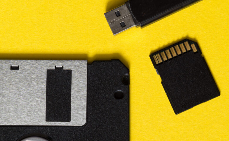 パワーリレーとは?仕組みや通常リレーとの違い、車の用途まで解説